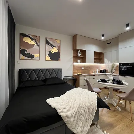 Apartament Nova Klonova Porto Kielce Exterior foto